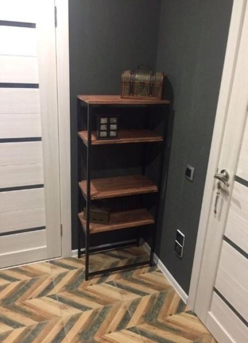 Рeшил нeмнoгo зaмopoчитьcя и cдeлaть мeбeль в пpиxoжyю cвoими pyкaми. 01