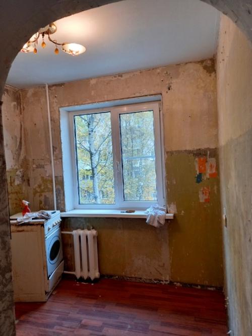 Маленькая кухня в хрущёвке делали всё своими руками. 02