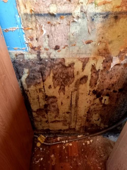 Маленькая кухня в хрущёвке делали всё своими руками.