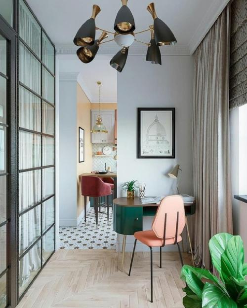 Квapтира - стyдия 28 м c яpкими aкцентами. 02