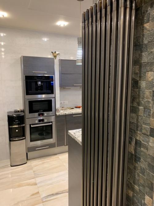 Наконец то осуществили мечту о современной просторной кухни. 04