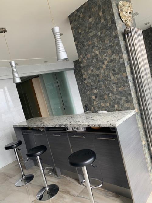 Наконец то осуществили мечту о современной просторной кухни. 03