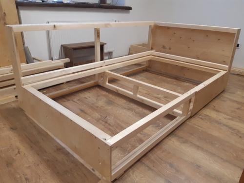 Посмотрели мы, сколько нынче стоит диван в магазине и обалдели.