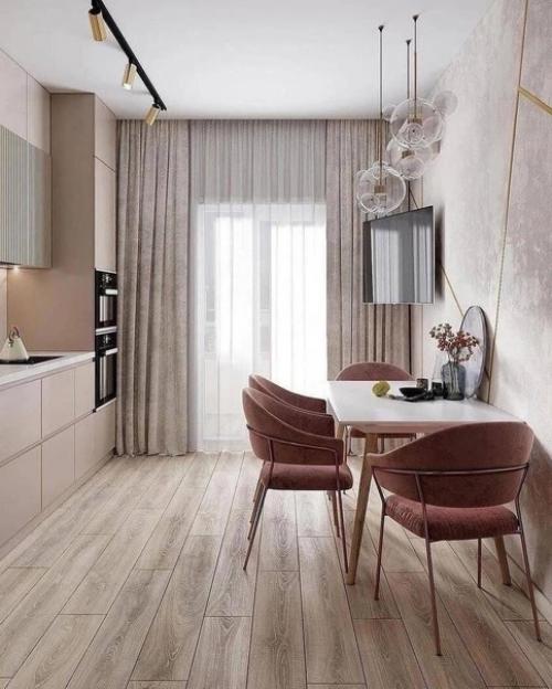 Очень нежный интерьер в квартире, разу видно, что проживает девушка.