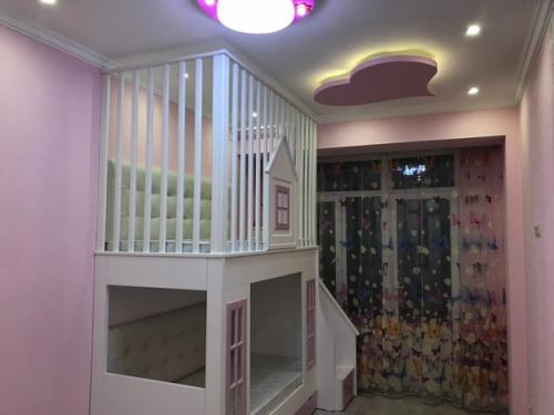 Детская комната наших юных принцесс.