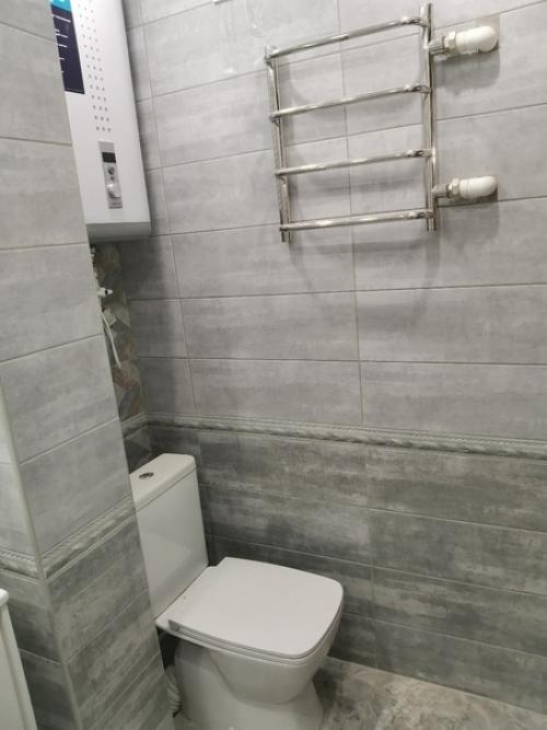 Изменение нашей ванной комнаты с туалетом. 02