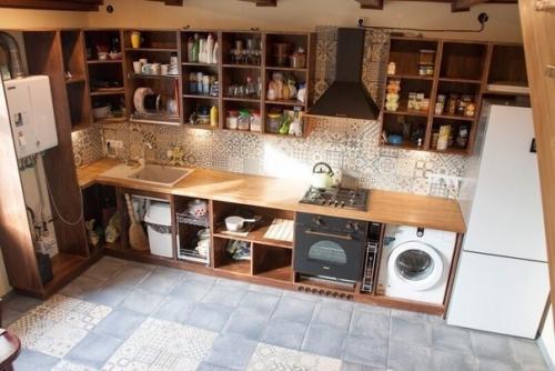 Полностью самостоятельно собрал кухню в наш дом. 03