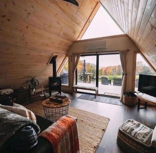 Жить в таком домике одно удовольствием. 02