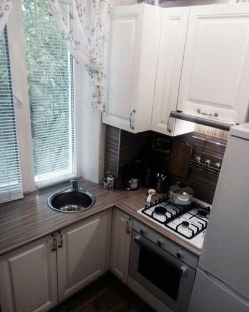 Осуществилась моя мечта - мойка у окна. 04