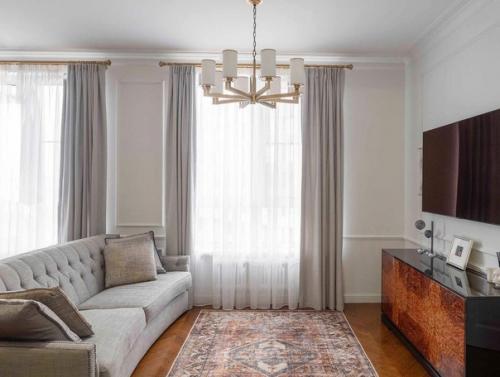 Неоклассический интерьер - это безумно красивый стиль, который подходит не для всех. 05