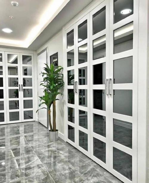 Прихожая - это первое, что встречает гостей, и это лицо вашей квартиры. 02