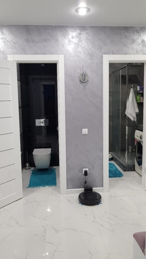 Ванная комната (душ), и санузел.