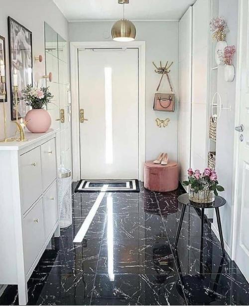 Прихожая - это первое, что встречает гостей, и это лицо вашей квартиры.