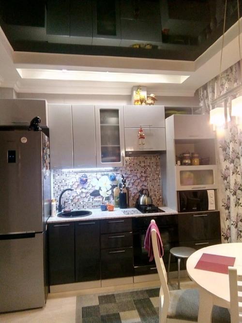 Кухня, делалась под себя, нам уютно) знаю, что будут писать про потолок, но. 01