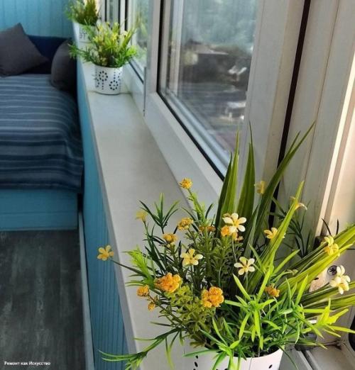 В нашем доме прибавилось на одно спальное место, переделали лоджию для этого. 05