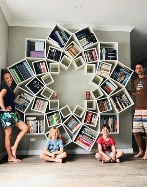 Одним из самых прекрасных вариантов для украшения вашего дома является книжная полка. 02