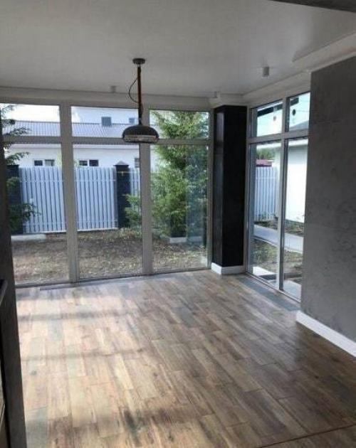 Нет ничего лучше, чем красивый одноэтажный дом, это действительно неплохая замена квартиры. 06