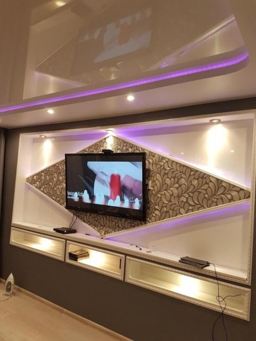 Наш сын, всего лишь шестнадцатилетний, уже приложил руку к ремонту гостиной! 05