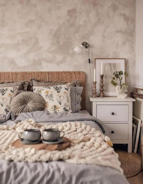 При оформлении этой квартиры уют высшим приоритетом был. 05