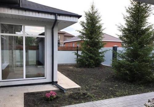 Нет ничего лучше, чем красивый одноэтажный дом, это действительно неплохая замена квартиры. 08