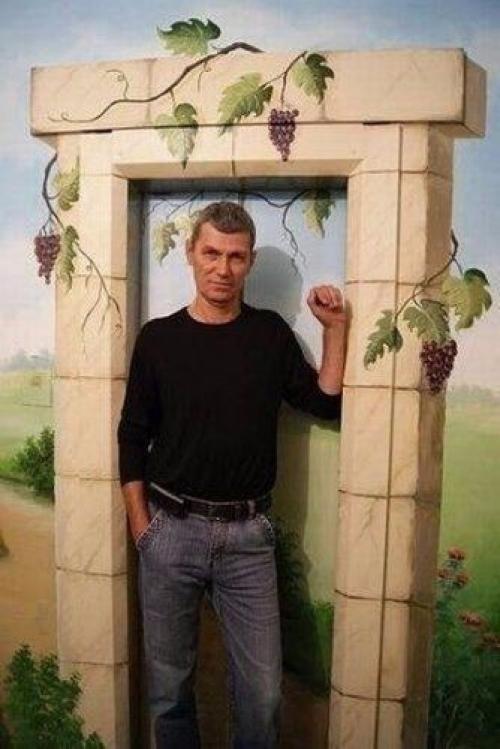 Когда у мужчины золотые руки, он не терял времени, а самостоятельно решал проблемы. 04