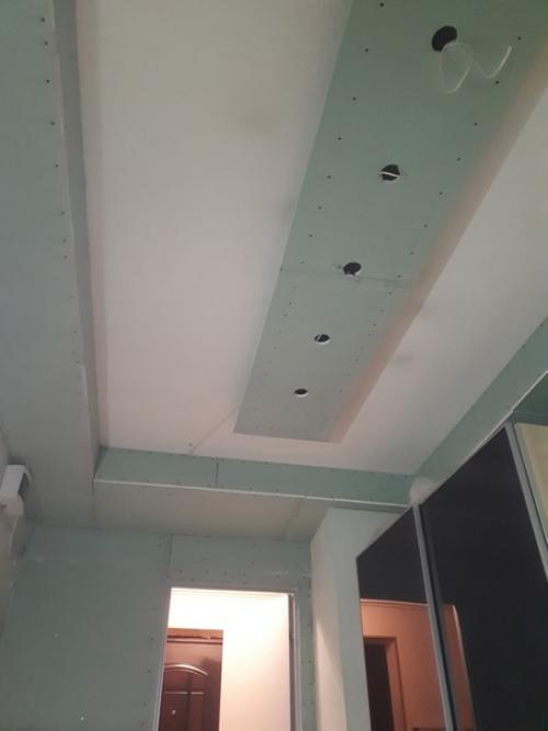 Весь ремонт в конате сделал самостоятельно. 01