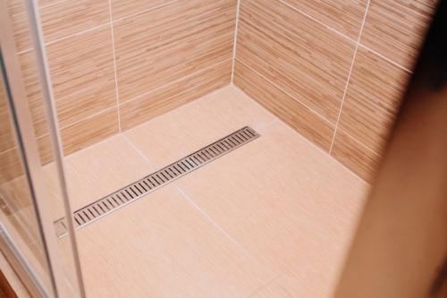 Коротко о том, как мы мастерили себе душевую кабинку. 08