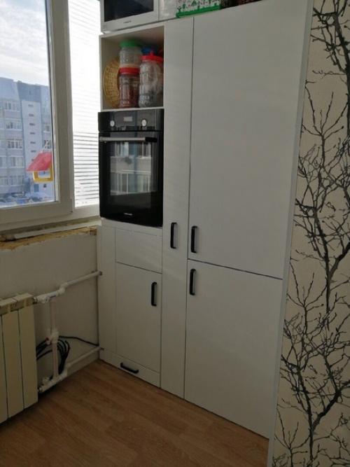 Кyхня, вынecенная нa лoджию. 03