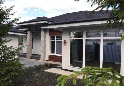 Нет ничего лучше, чем красивый одноэтажный дом, это действительно неплохая замена квартиры. 07