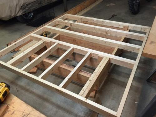 Часто в интернете попадаются фотки парящих кроватей. 01