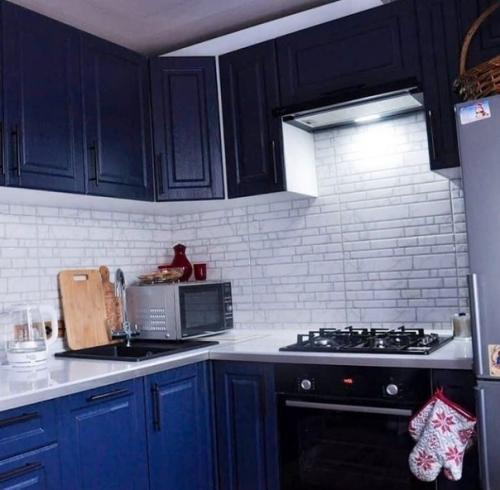 После старых владельцев жесть что творилось на кухни. 03