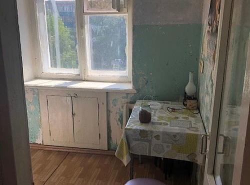 Кухня - лофт в обыкновенной хрущевке.