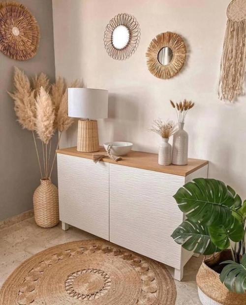 Уютный и по-домашнему теплый интерьер, приятно находиться в такой атмосфере. 01