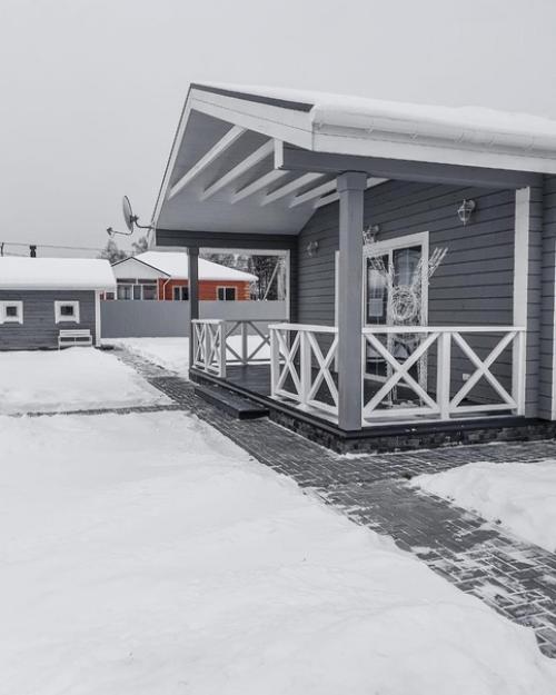 Это наш скромный коттедж.