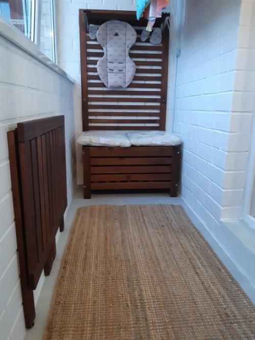 Таким вот образом мы зону отдыха на балконе сделали. 06