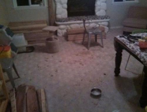 Из старых поддонов сделал половину дома. 04