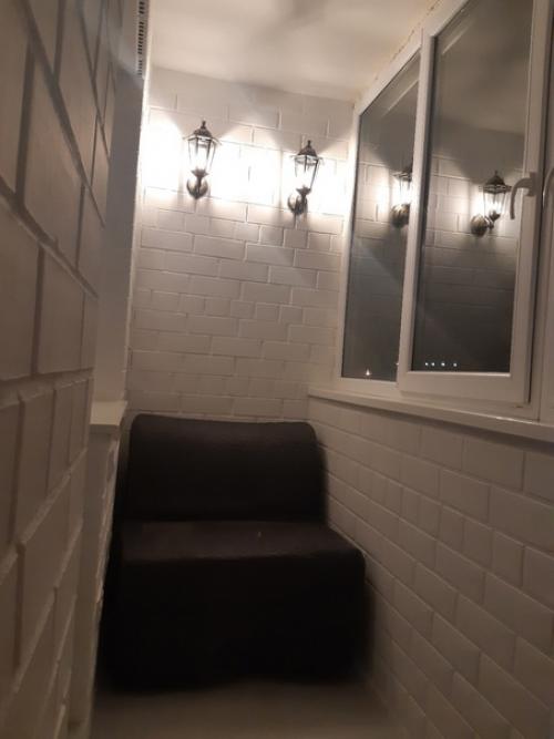 Таким вот образом мы зону отдыха на балконе сделали. 05