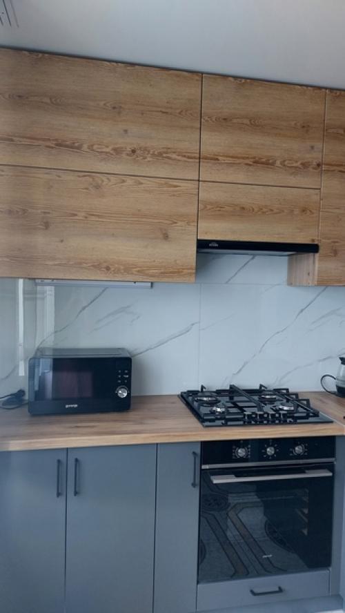 Мы окончили ремонт в нашей маленькой кухне размером всего 5, 5 квадратных метров. 03