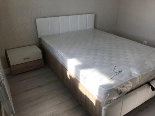 Мы приобрели квартиру в новостройке, обладающую площадью 42 квадратных метра. 09