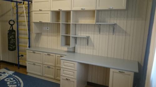 Комната нашего 10-летнего сына - это результат нашего совместного труда. 03