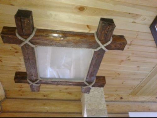 Мужчина поделился своими изделиями, которыми он разнообразил интерьер своей дачи. 03