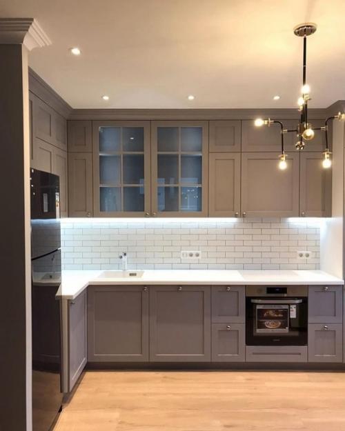 Кухня, которую мы обустроили, имеет площадь в 8 квадратных метров.