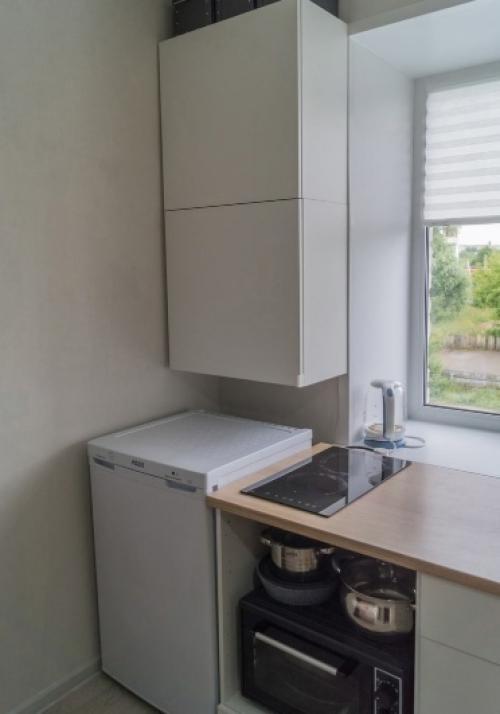 Мы приобрели 15-метровую комнату в общежитии и превратили ее в уютную студию. 01