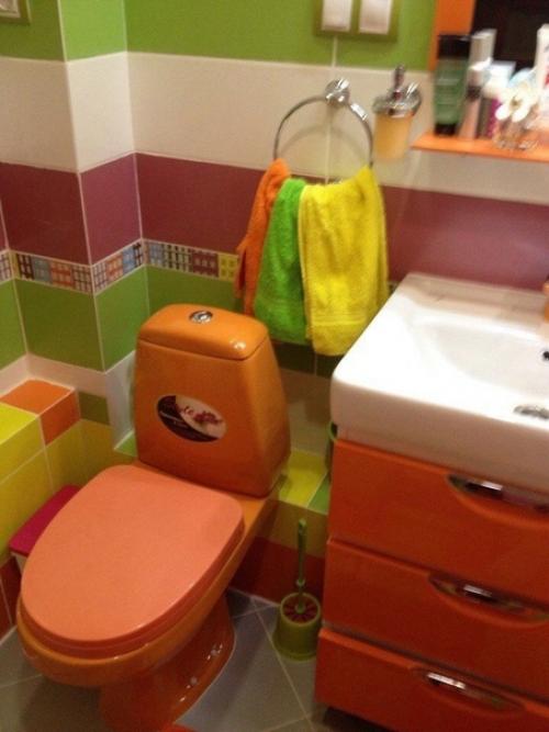 Я так подумала, что не хочу я всех этих стандатных цветов, серых, белых, черных. 04