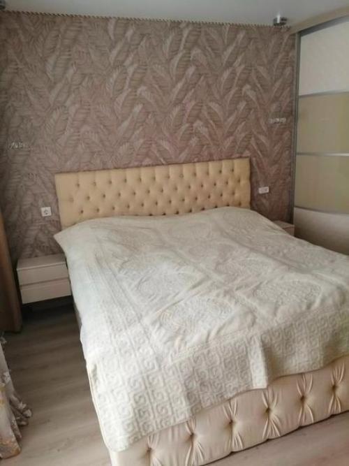 Мы не преследовали модные тенденции и провели ремонт на свое усмотрение.