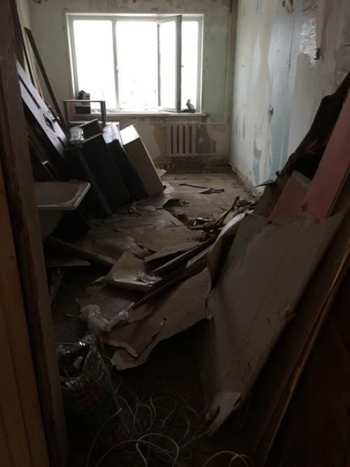 Собственноручно с мужем снесли старый ремонт и откапиталили нашу квартиру. 02