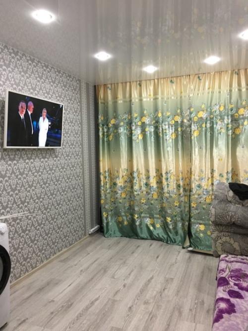 Собственноручно с мужем снесли старый ремонт и откапиталили нашу квартиру. 03