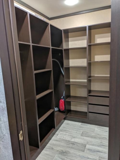 Моя квартира, раньше была однушка, решили снести перегородки и превратить в студию. 01