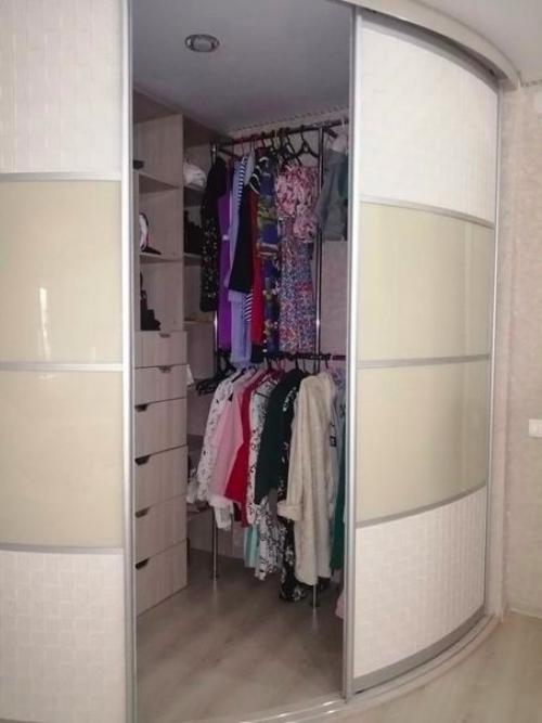 Мы не преследовали модные тенденции и провели ремонт на свое усмотрение. 03