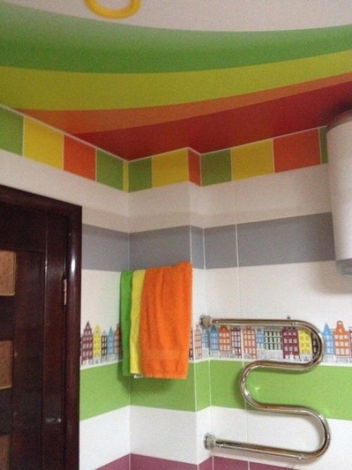 Я так подумала, что не хочу я всех этих стандатных цветов, серых, белых, черных. 05